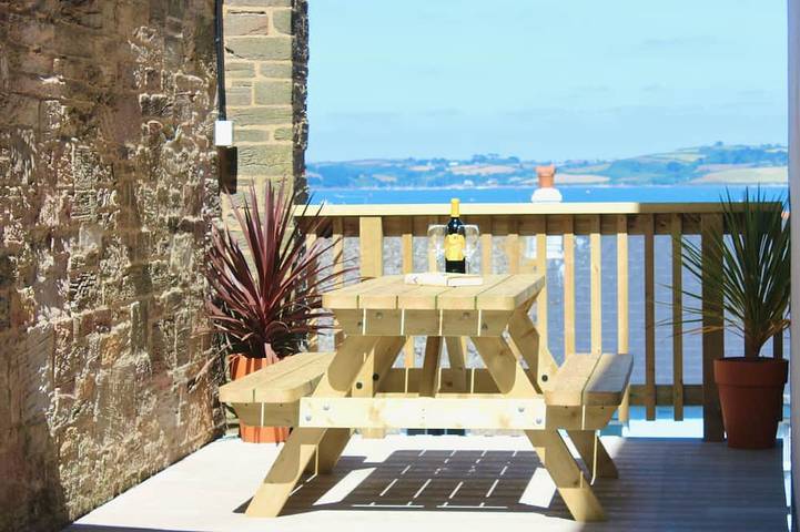 Apartment for 4 people, with pets in Falmouth (UK)
