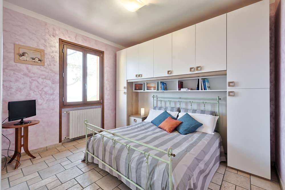 Ariadne House - on the hills of Salò in Salò, Garda Bergen