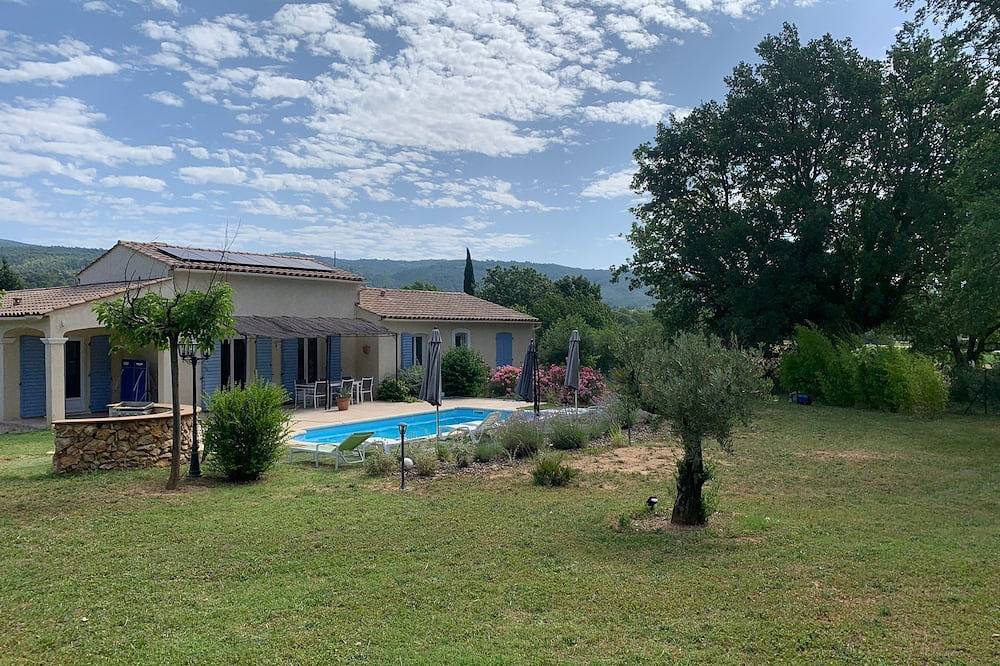 Huis / villa met privé zwembad en tuin zonder vis-à-vis stil in Villecroze, Draguignan en omgeving