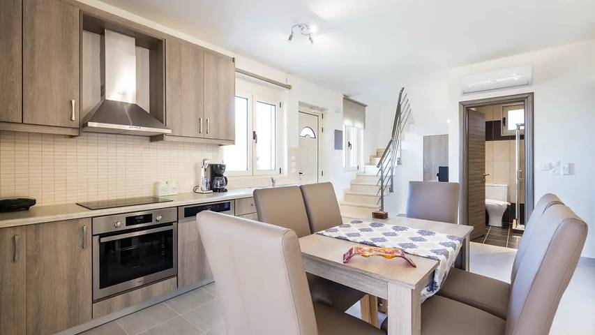Location de vacances pour 9 personnes, avec piscine et jardin dans Triopetra - 3