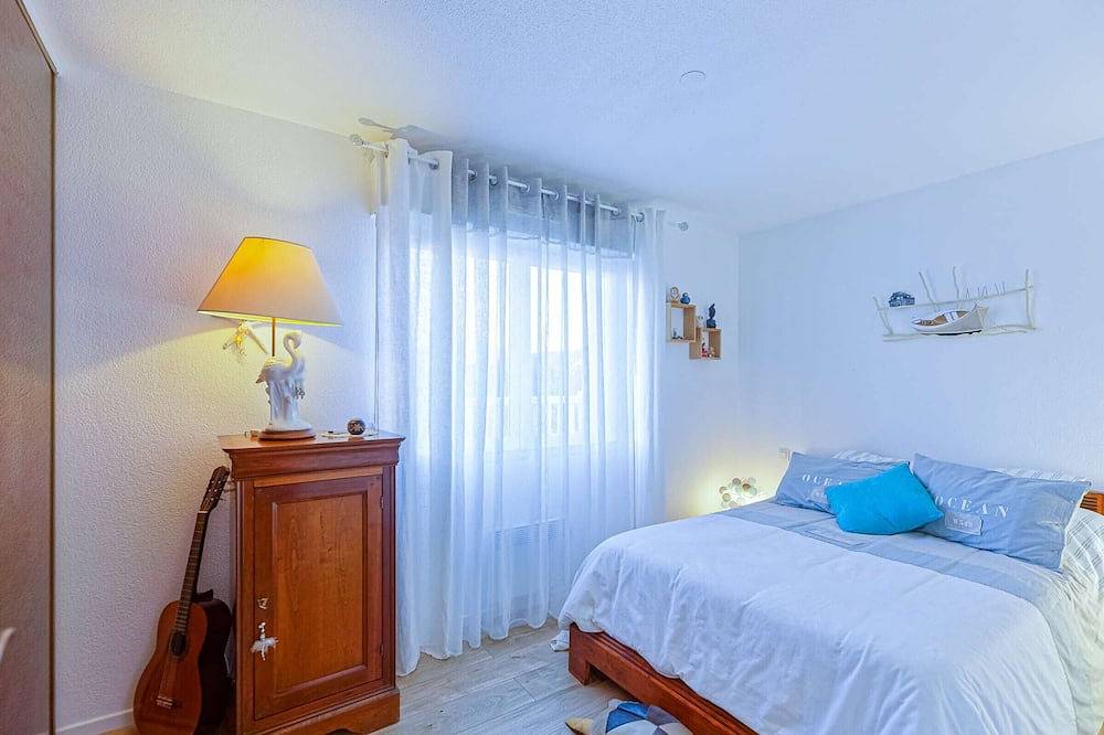 Entire apartment, Spacious apartment with jacuzzi and large terrace in Bayonne in Bayonne, Bayonne region