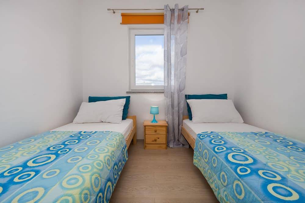 Schönes Ferienhaus mit großem Garten in Meeresnähe in Valbandon, Südküste Istrien