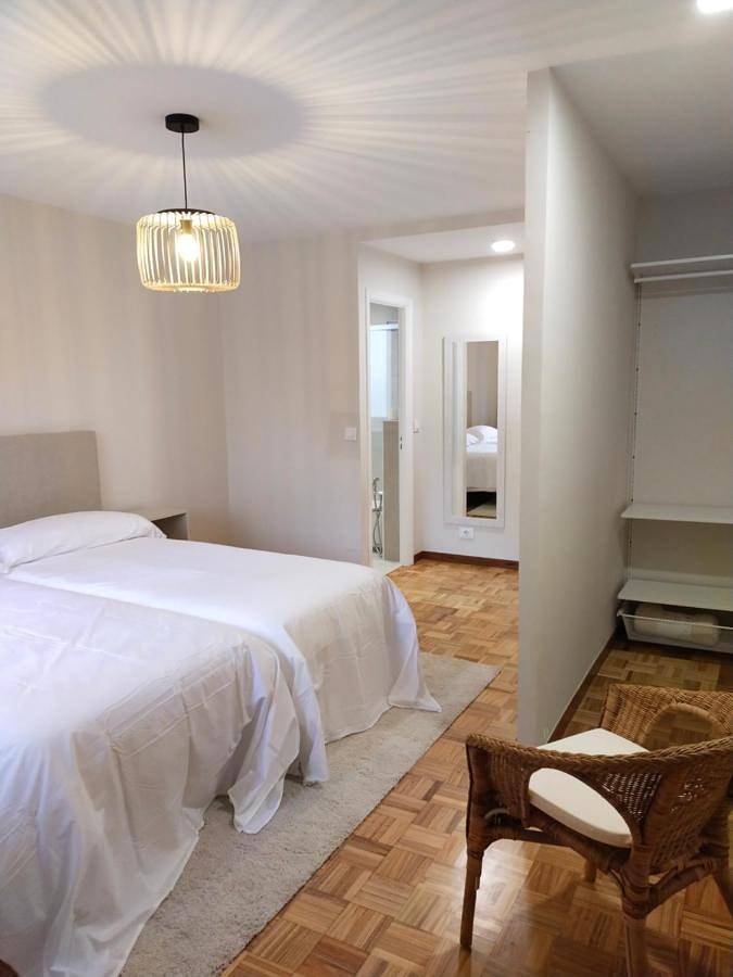 Apartamento para 4 personas, con Balcón y Terraza además de Jardín y Vistas en Culleredo