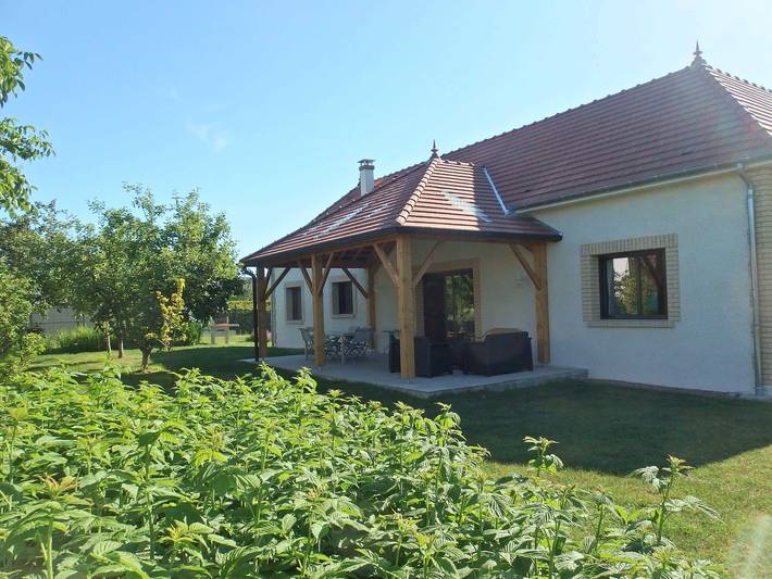 Gîte pour 6 personnes, avec Terrasse ainsi que Jardin et Vue