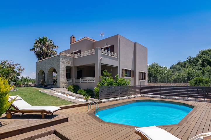 Ferienhaus für 8 Personen, mit Balkon und Terrasse sowie Garten