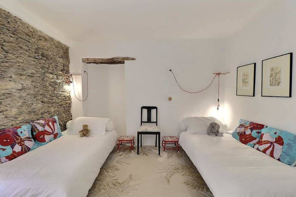 Maison de Vacances Centuri Superbe Vue sur Mer avec Piscine à 5 min de la plage in Centuri, Cap Corse