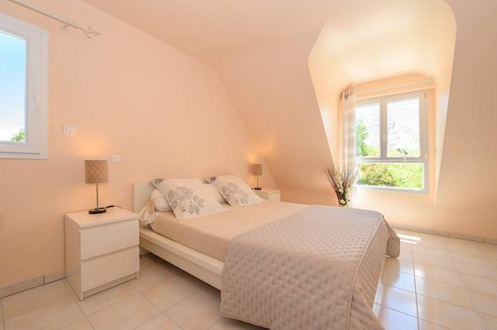 Guest Room “Boked Goué” with Shared Terrace & Garden, Wi-Fi in Locoal-Mendon, Côte des Mégalithes