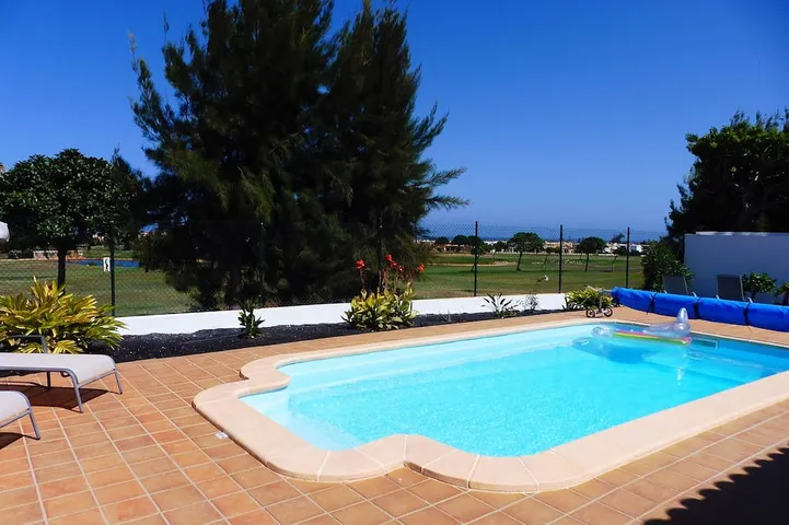 Villa for 6 people, with garden - 1