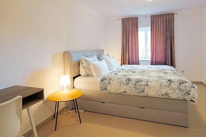 Ganze Wohnung, Denkmal-Wohnung mit 1 Schlafzimmer in Bamberg, Fränkisches Weinland