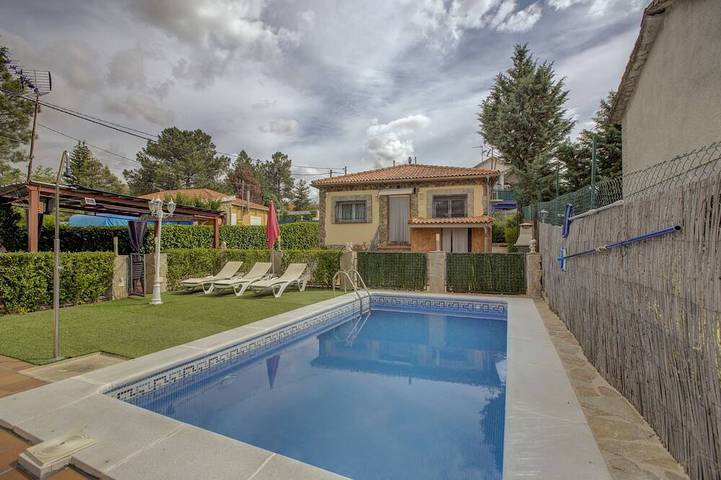 Casa rural para 6 personas, con jardín, Se admiten mascotas - 1