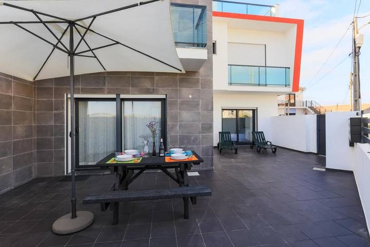 Apartamento de férias para 6 pessoas, com piscina e terraço em Baleal