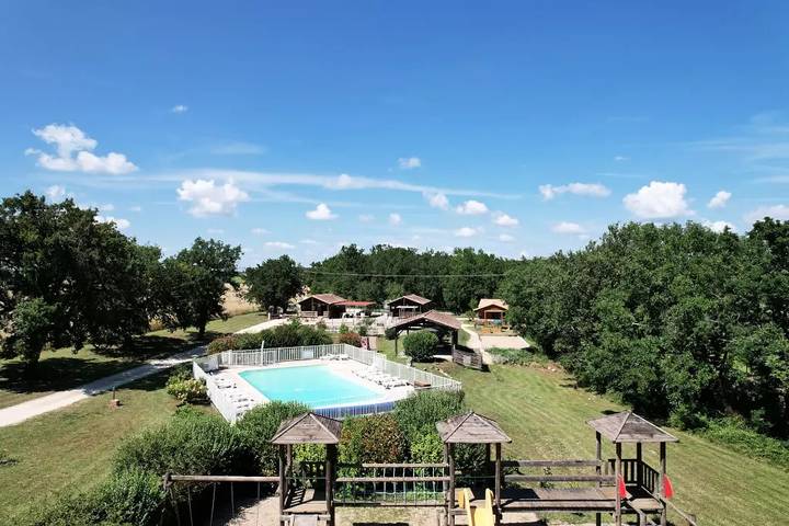 Chalet pour 4 personnes, avec terrasse et vue en Dordogne - 2