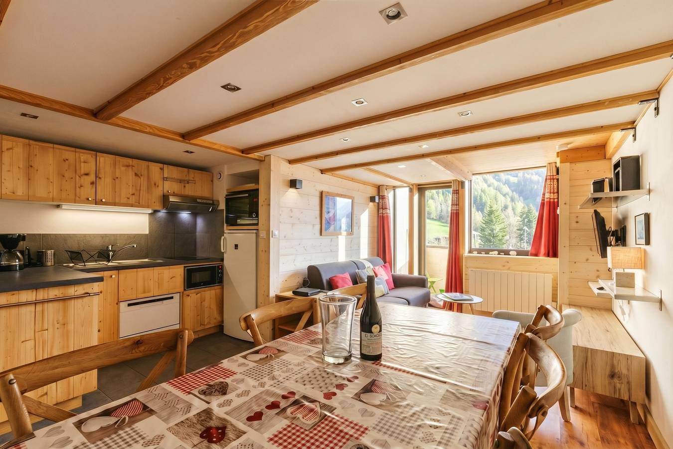 Appartement entier, Grand Roc C311 280m from Slopes, Mont-Blanc View, Parking & Wifi in Argentière, Chamonix-Mont-Blanc