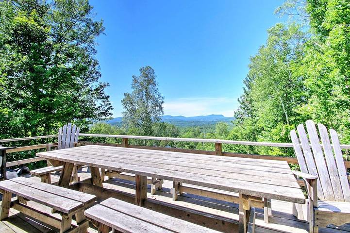 Vacation rental for 10 people, with balcony in Burke