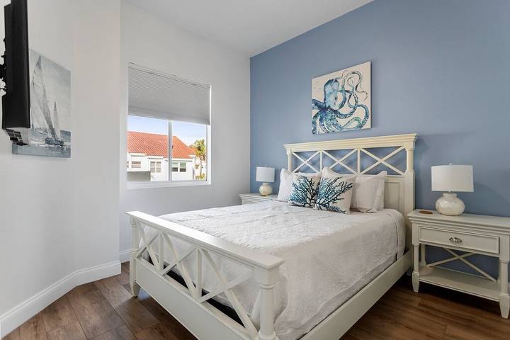 Vacation rental for 4 people, with balcony and pool as well as hot tub in St. Petersburg (FL)