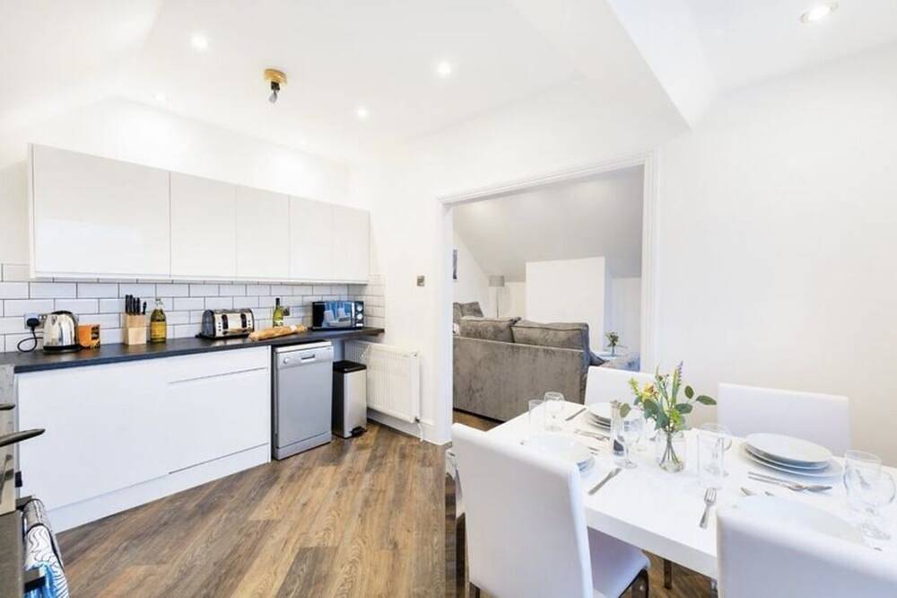 Apartamento entero, Your Gateway to Comfort: Relocators & Contractors' Haven Near the Airport in Stockport, Gran Mánchester