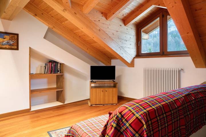 Ganze Wohnung, Apartment „Residence Chalet Provenzale“ mit Bergblick und Wlan in Acceglio, Cuneo Provinz