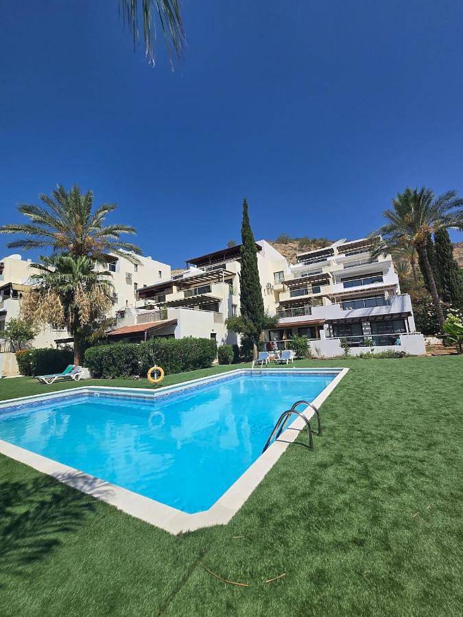 Gîte pour 3 personnes, avec jardin ainsi que vue et piscine dans Oróklini - 2