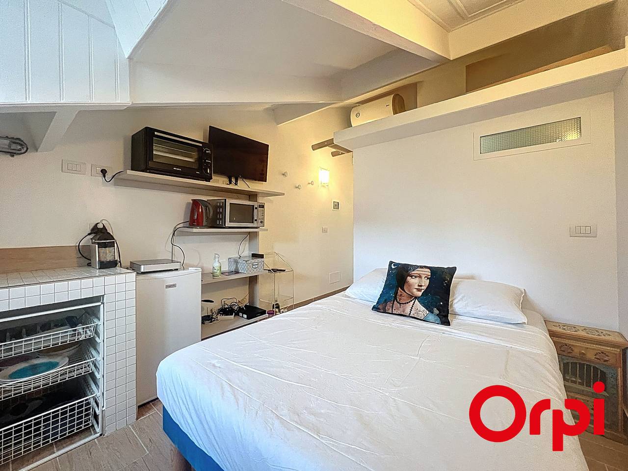 Studio entier, Studio charmant, climatisé, dans un ancien palace à Menton in Menton, Région de Nice