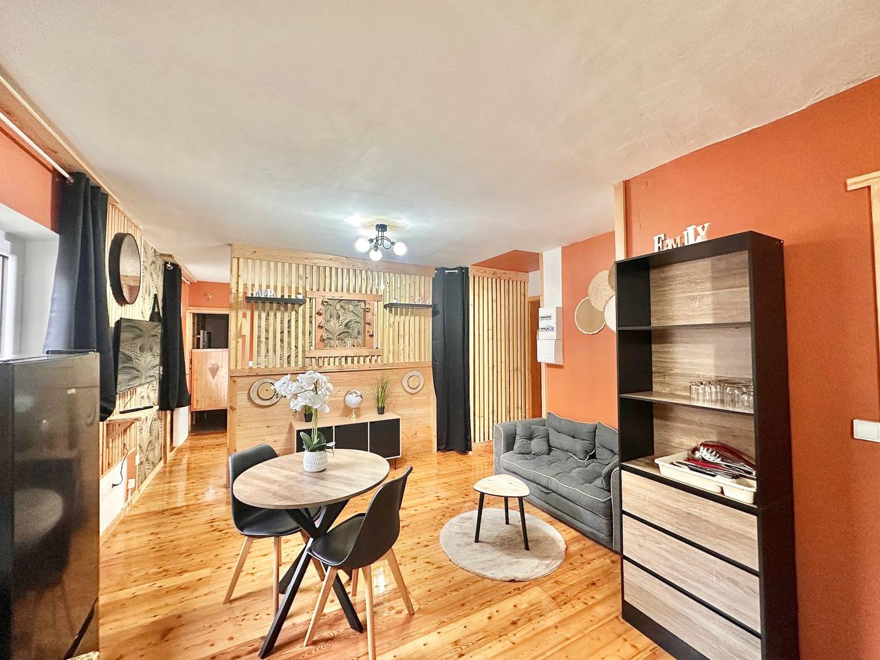 Ganze Wohnung, Appartement „Petite Ours“ mit Bergblick, Gemeinschaftsgarten und Wlan in Abriès-Ristolas, Queyras