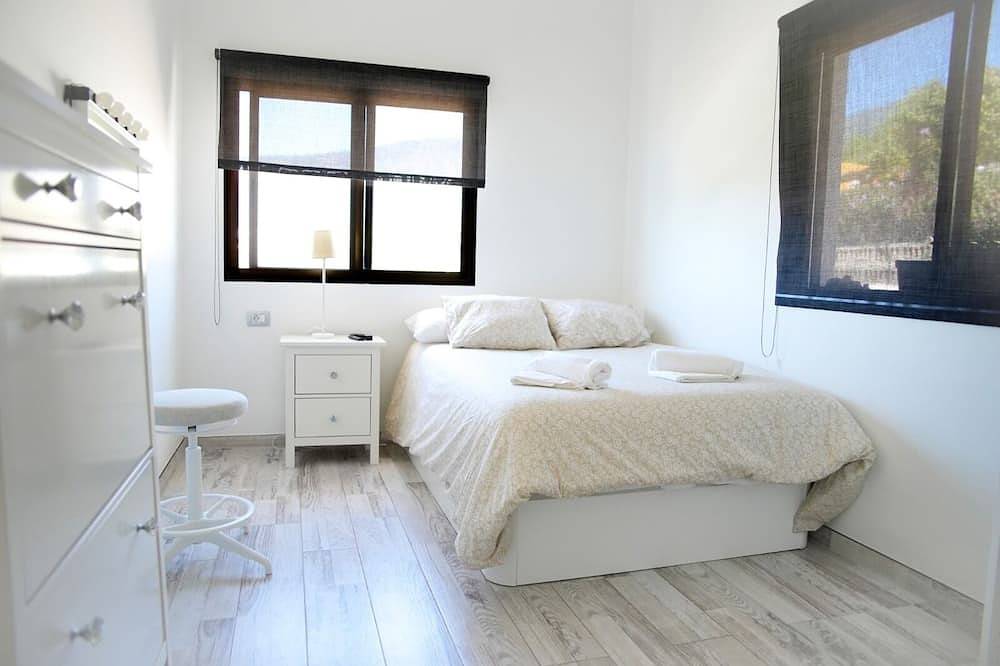 Villa con piscina climatizada cerca de la playa fantásticas vistas in Arafo, Arafo region