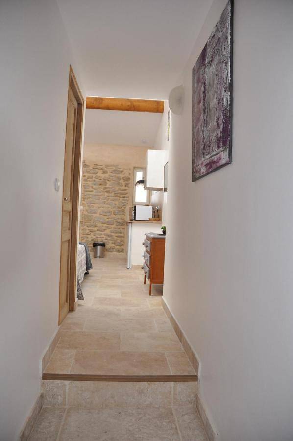 Appartement entier, Studio avec terrasse privative et piscine in Grillon, Enclave de Valreas
