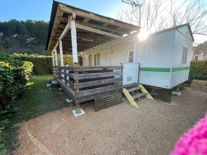 Camping pour 5 personnes, avec Terrasse ainsi que Jardin et Vue