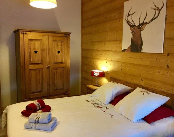 Gîte pour 6 personnes, avec jacuzzi et jardin, adapté aux familles à Taninges - 3