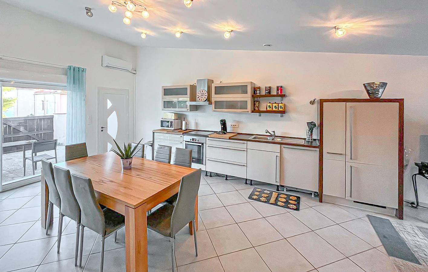 Ferienhaus am Meer mit WLAN, Waschmaschine, Klimaanlage und Parkplatz in Anthéor, Saint-Raphaël