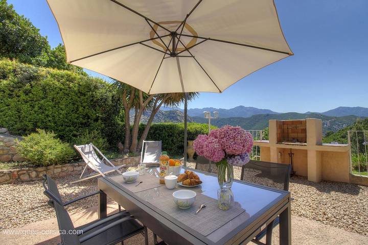 Gîte pour 2 personnes, avec Terrasse ainsi que Jardin et Vue à Ocana