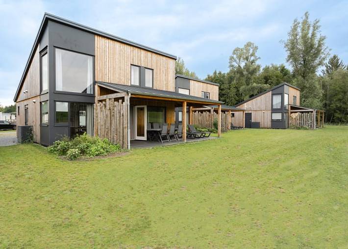 Ferienhaus für 6 Personen, mit Balkon/Terrasse und Seeblick sowie Sauna und Terrasse in Flevoland - 2