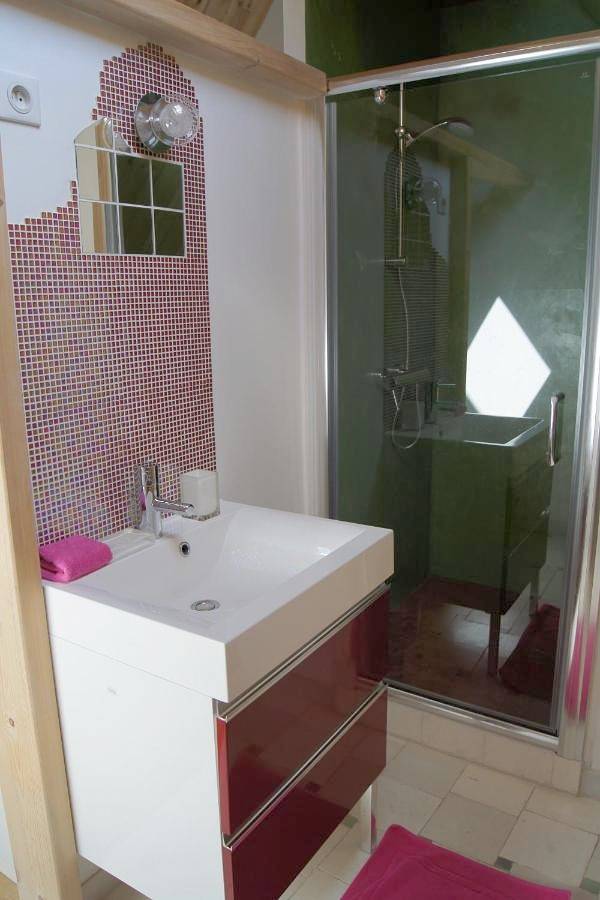 Location de vacances pour 4 personnes, avec vue et jardin à Baguer-Pican - 4