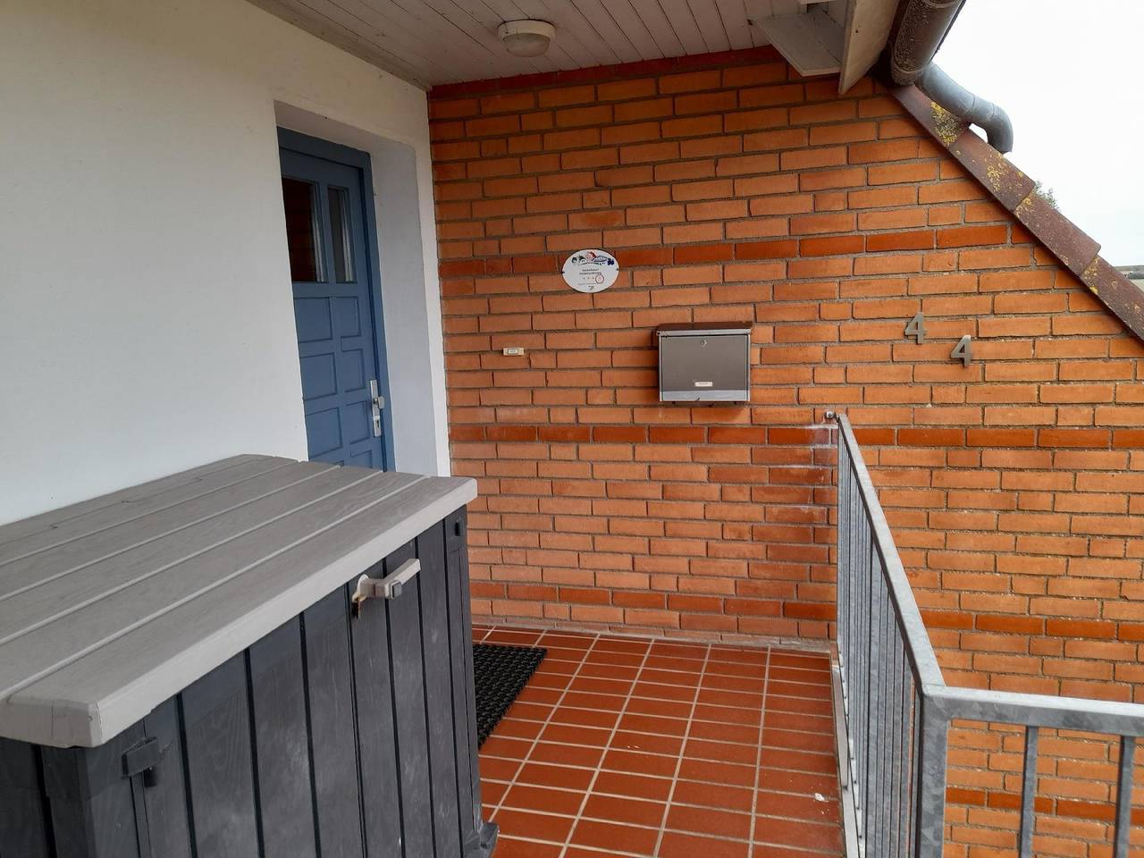 Ganze Ferienwohnung, Moderne Ferienwohnung mit Balkon in Strandnähe in Friedrichskoog-Spitze, Friedrichskoog