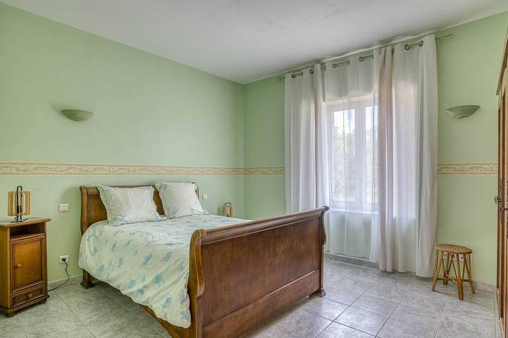 Location de vacances pour 10 personnes, avec jardin à Nojals-et-Clotte - 2