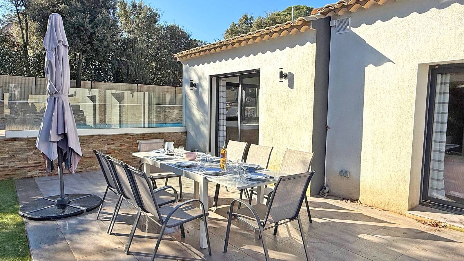 Appartement de vacances entier, Villa 5 pièces pour 6/8 personnes - Piscine privée - Climatisation - Wifi - Plan de la Tour in Le Plan-de-la-Tour, Région de Draguignan