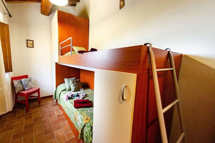 Ampio cottage a Buti in Buti, Pisa e dintorni