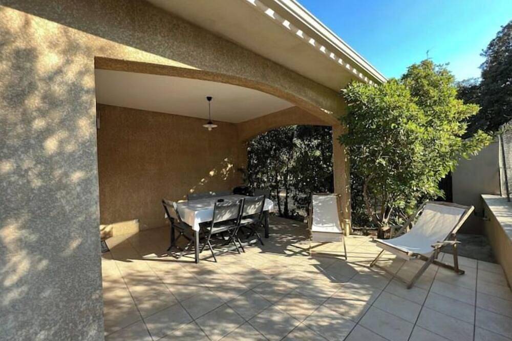 Charming House For 6/7 People A Few Minutes From The Beach in Serra di Ferro, Ajaccio e dintorni