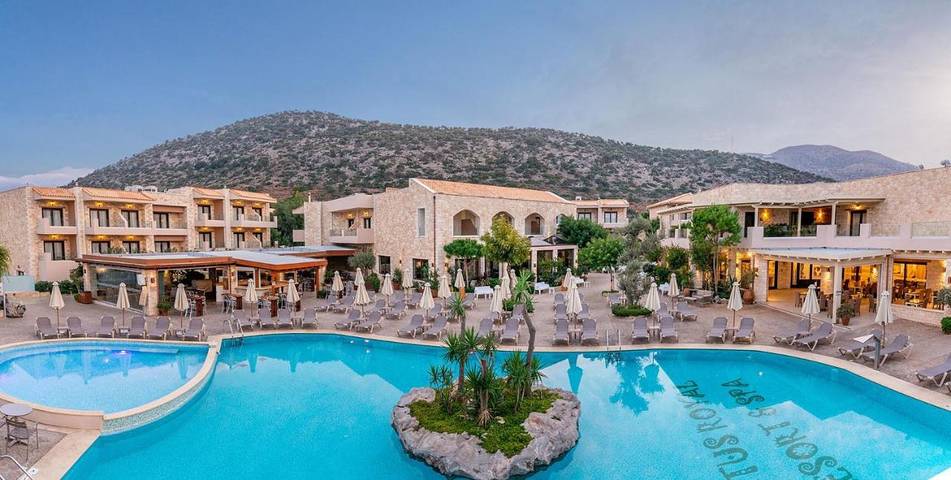 Hôtel pour 2 personnes, avec jardin et piscine ainsi que vue et sauna