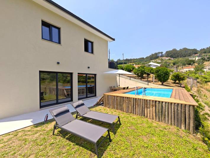 Maison de campagne 'Casa da Milinha' avec piscine, jardin, vue montagne, Wi-Fi et climatisation in Vallée du Douro