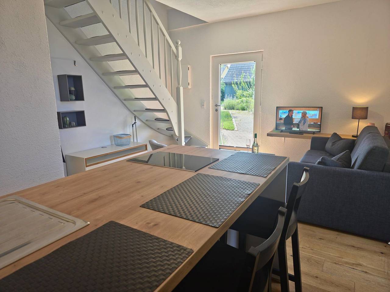 Ferienwohnung 1 – Hase und Fuchs: Gemütlich mit Terrasse, Balkon & Hunde willkommen in Neeberg, Krummin