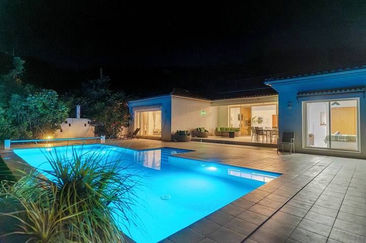 Villa pour 6 personnes, avec jacuzzi et jardin - 1