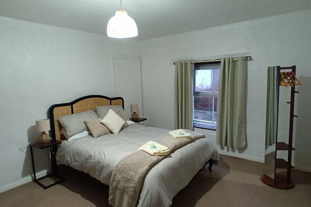 Melbourne Cottage Situated In The Centre Of Pembroke South Wales in Pembroke, Pembrokeshire