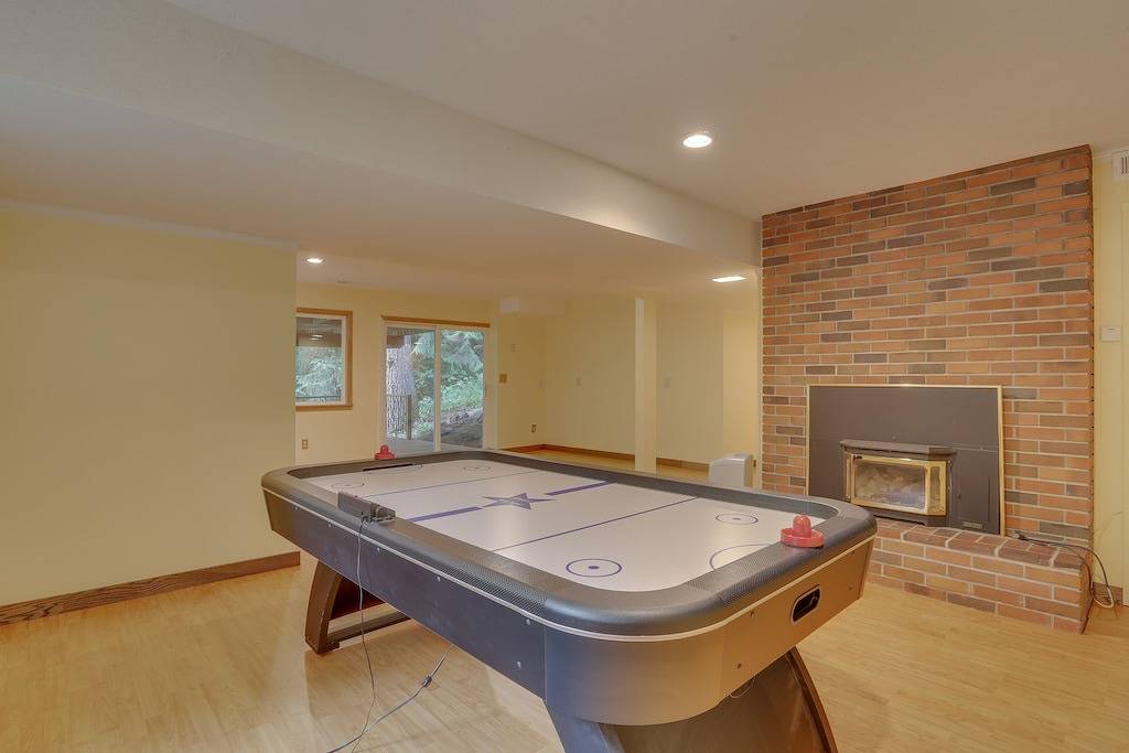 Familienhütte mit Terrasse, Kamin, Whirlpool und mehr - in der Nähe des Berges. Kapuze in Welches, Mount Hood