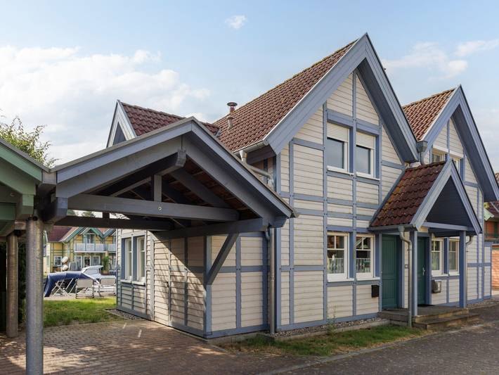 Ferienhaus für 6 Personen, mit Balkon/Terrasse und Balkon sowie Terrasse