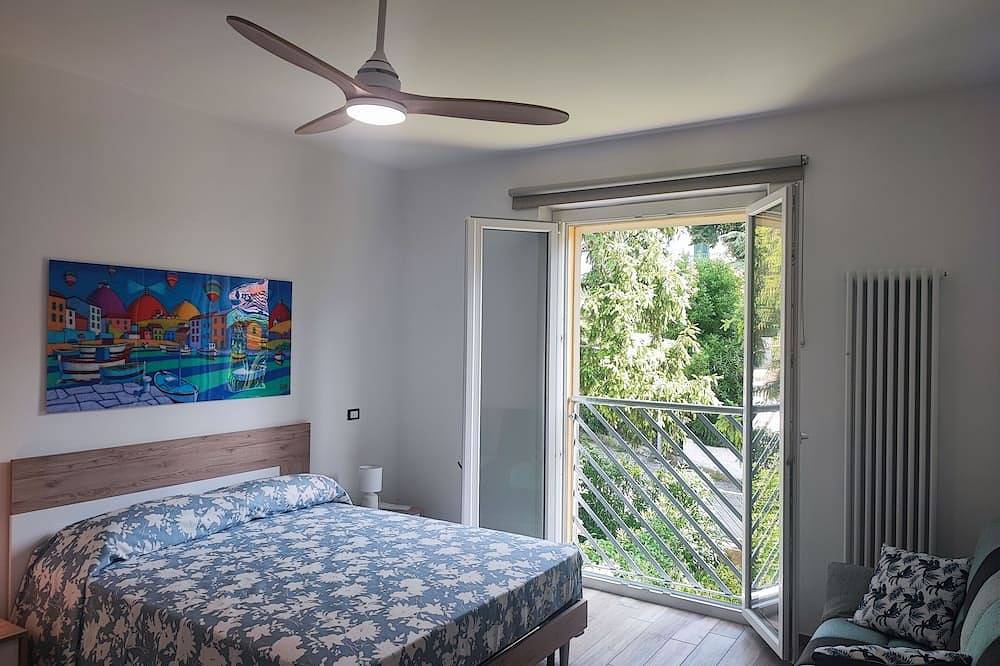 Ganze Wohnung, Casa Nadia: a few steps from the sea with garage, terrace and games room. in Numana, Riviera del Conero