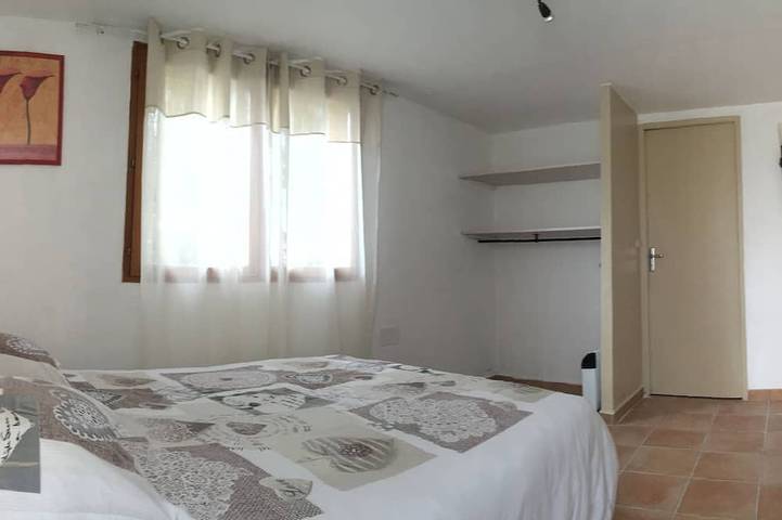 Gîte pour 4 personnes, avec jardin et terrasse à Sotta - 3