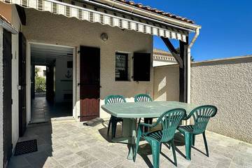 Gîte pour 6 personnes, avec terrasse dans Office De Tourisme Des Mathes La Palmyre