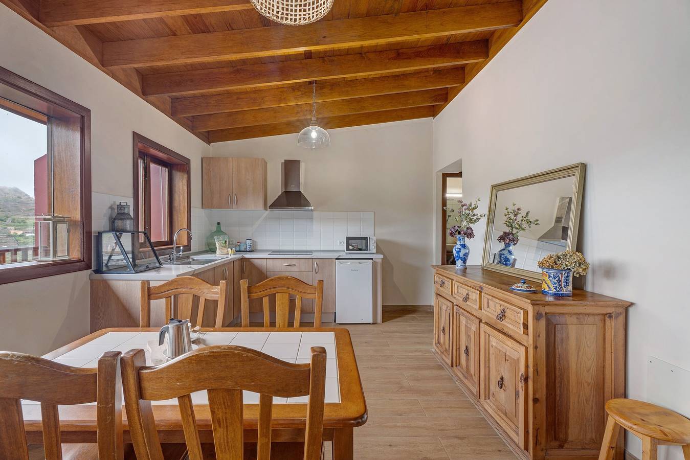 Entire apartment, 'Tilo' Apartment with Mountain Views, Wi-Fi and Air Conditioning - Silboholidays in Pajar de Bento, La Gomera