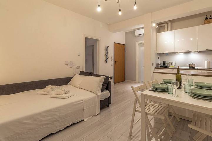 Appartamento intero, La casa del Vicolo| 2 camere letto, Wi-Fi & A/C in Modena, Provincia di Modena