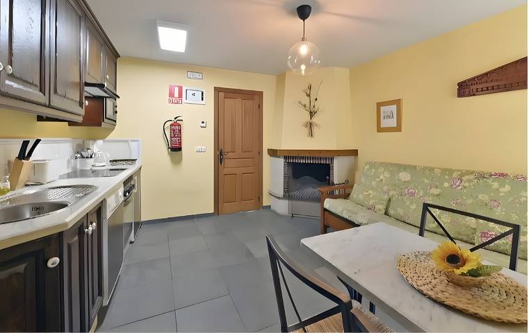 Gîte pour 4 personnes, avec jardin dans Asturies - 4